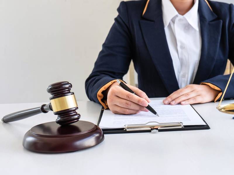 上海刑事诉讼律师视角下合同纠纷诉讼管辖法院的确定之道