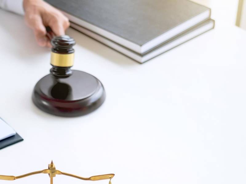 法庭定罪量刑：上海刑事律师视角下的严谨标准与公正考量
